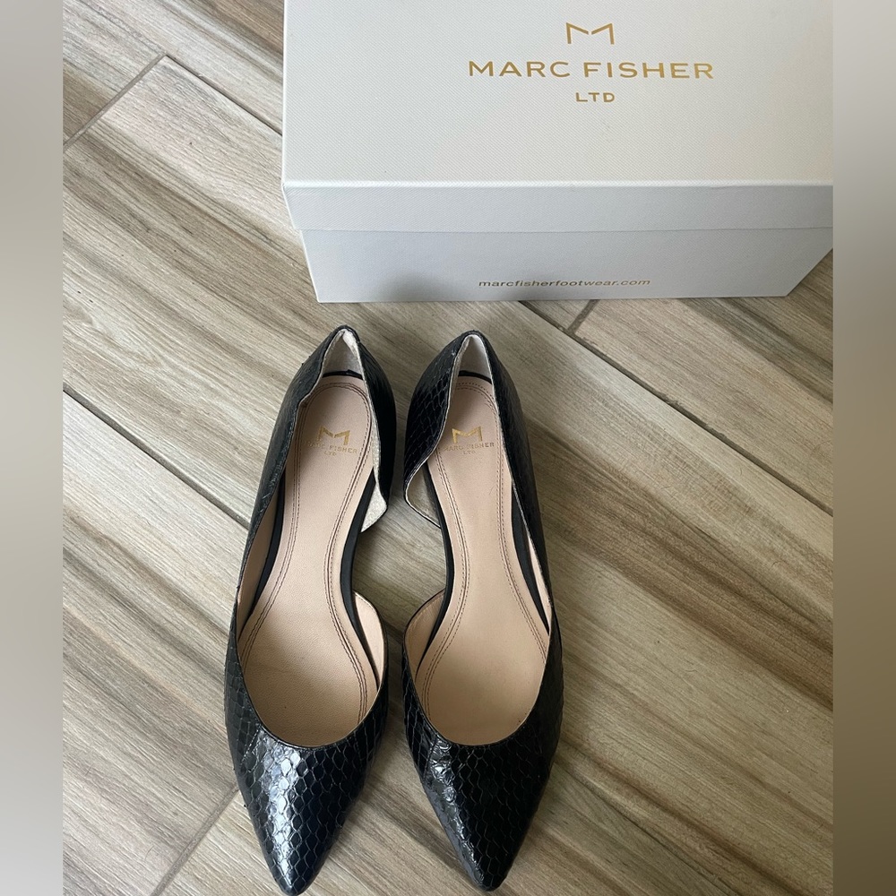 Marc Fisher Flats
